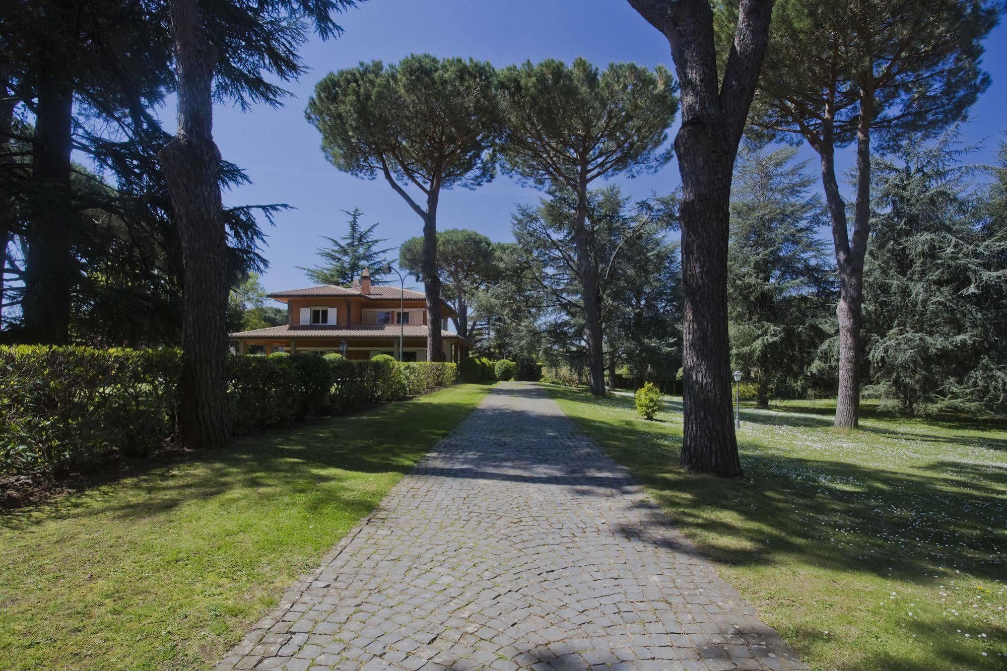 Via Pierre Villa Ciampino Exterior foto